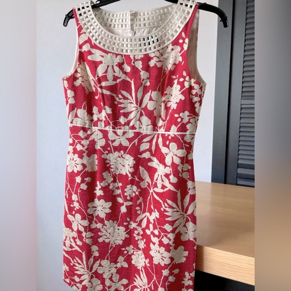 Tahari Red and Cream Floral Mini Dress - Picture 1 of 11
